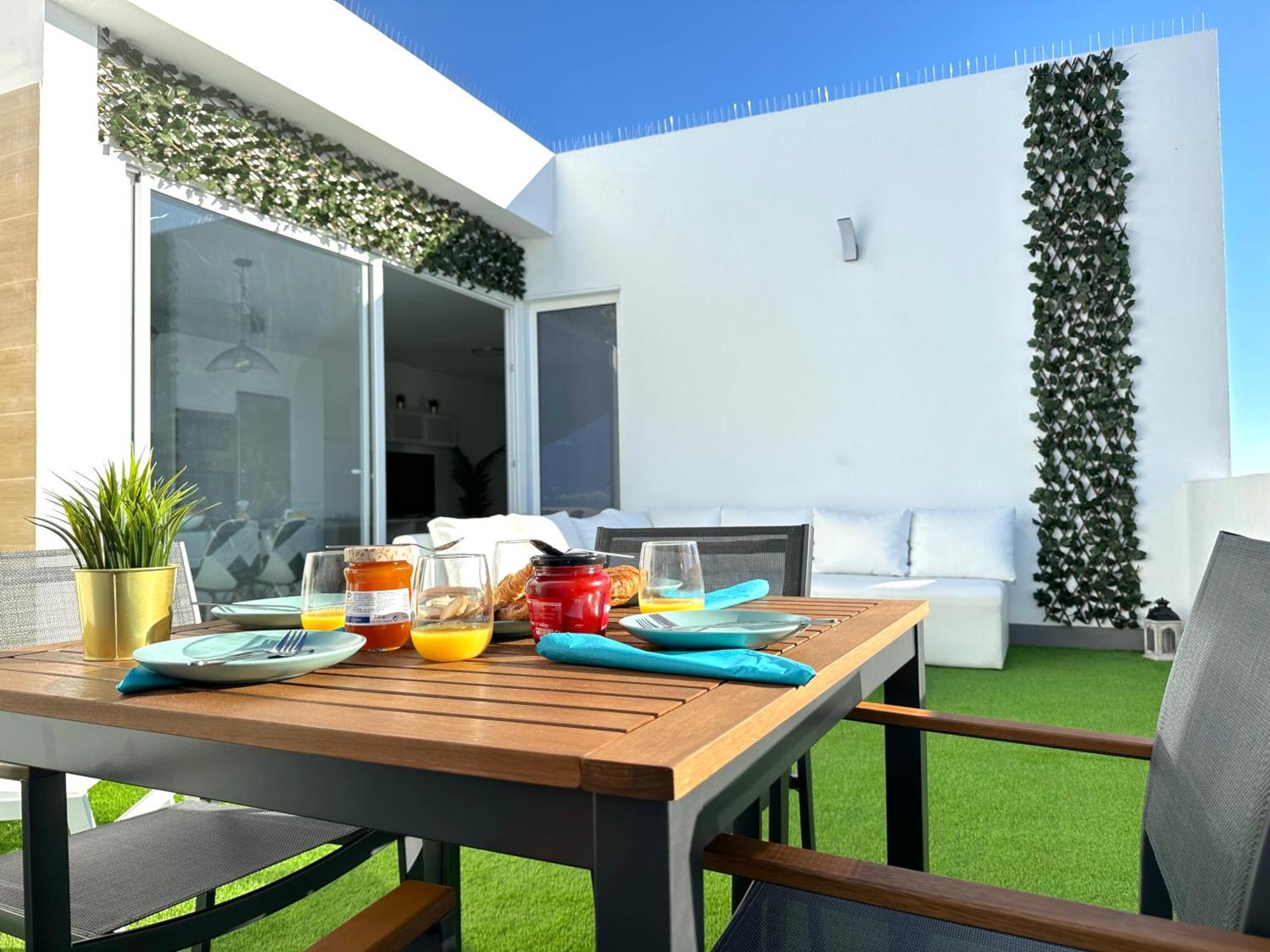 Suites Verano Azul Castillo del Romeral Exterior foto